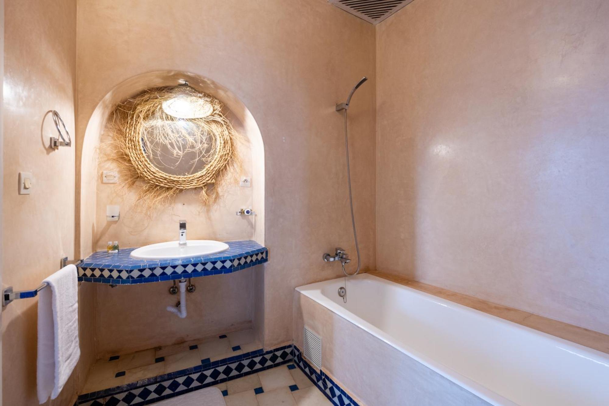 Riad Asilah 32 Exterior photo